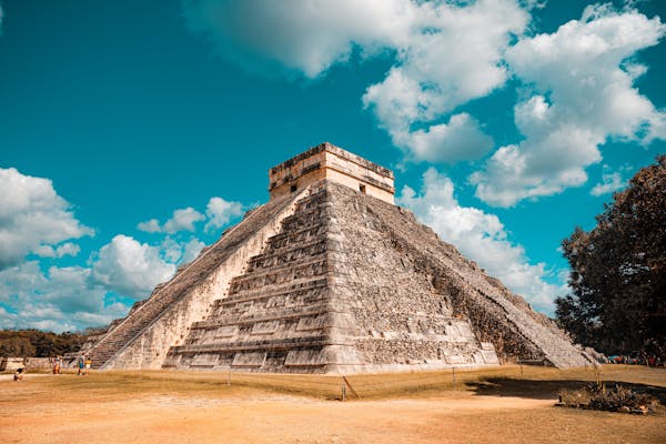 Discovering the Fascinating Architecture of Chichen Itza in Mexico 