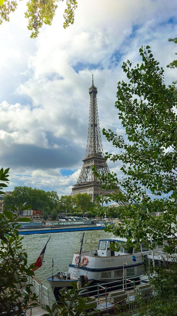 Discover Why The Eiffel Tower in Paris is the Symbol of the City