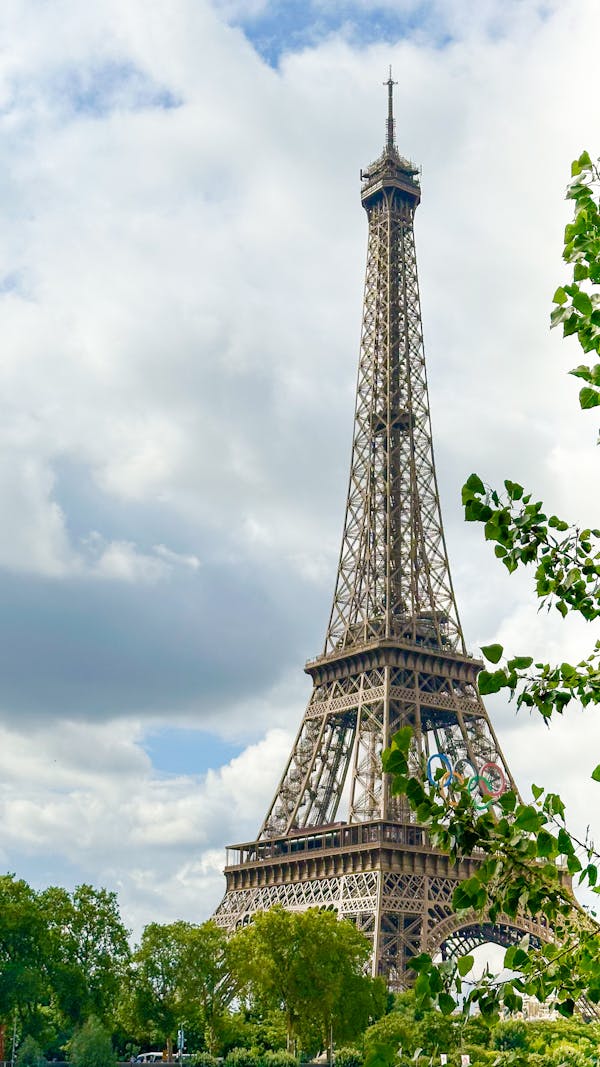 Discover Why The Eiffel Tower in Paris is the Symbol of the City