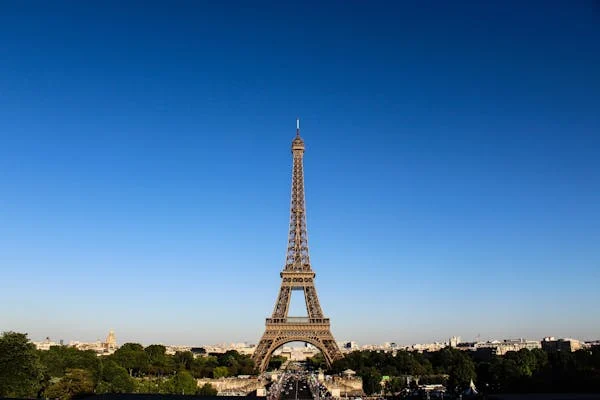 Discover Why The Eiffel Tower in Paris is the Symbol of the City