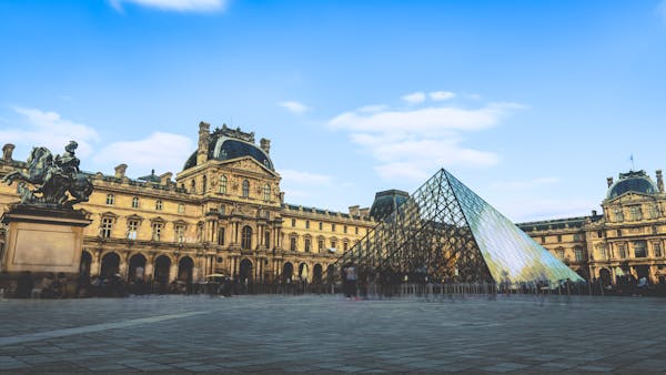 Exploring the Rich History Through the Louvre Museum Tours